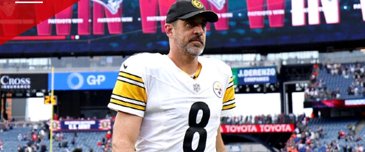 Aaron Rodgers Says He Needs to Give Steelers Coaches Better Feedback After Blowout Loss to Patriots