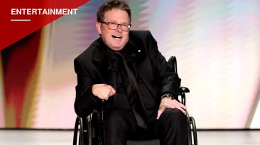 Michael J. Fox Gets Standing Ovation at Emmys for Parkinson's Advocacy