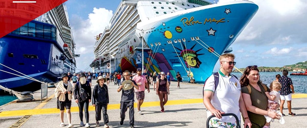 Texas Etiquette Expert Weighs In on Cruise Ship's Great Luggage Elevator Debate